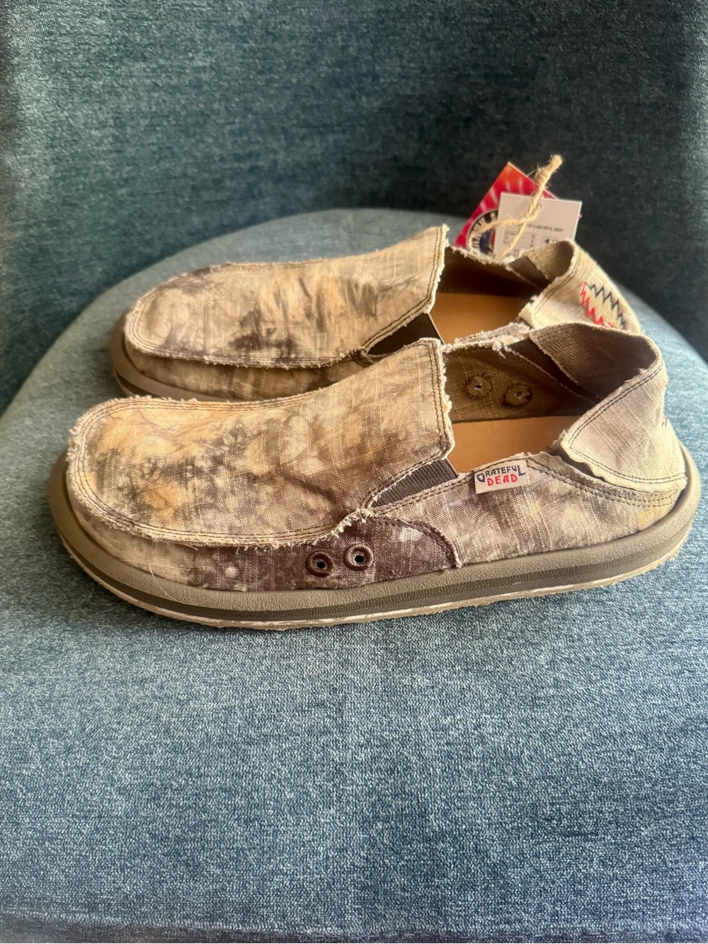 Sanuk Men's Slip-On Loafers in Tan and Brown Tie-Dye - Picture 5 of 7